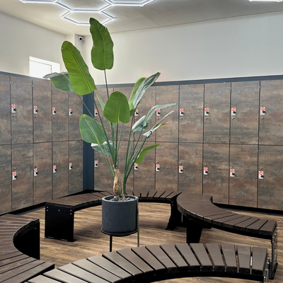 GYM4US Hennigsdorf: Komfortable und moderne Umkleidebereiche.
